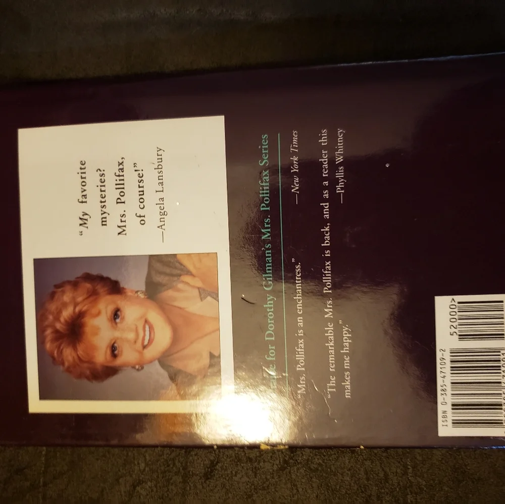 Mrs. Pollifax‎ and The Second Thief by Dorothy Gilman Hardback